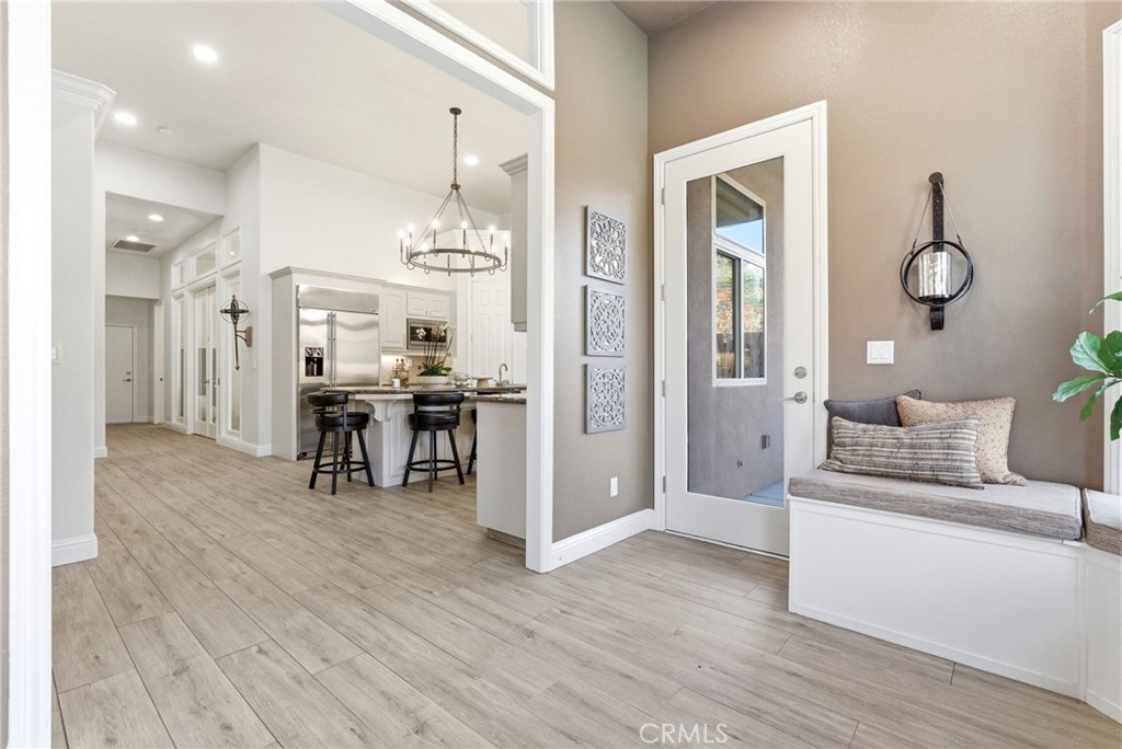 170 W Pioneer Way, Hanford, CA 93230