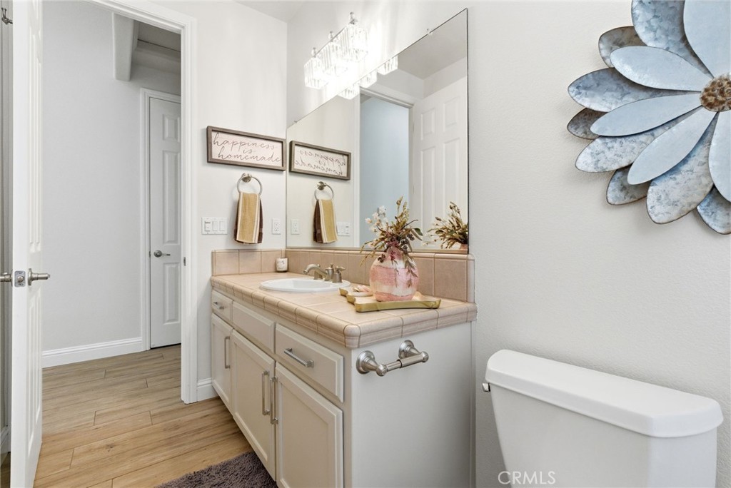 170 W Pioneer Way, Hanford, CA 93230