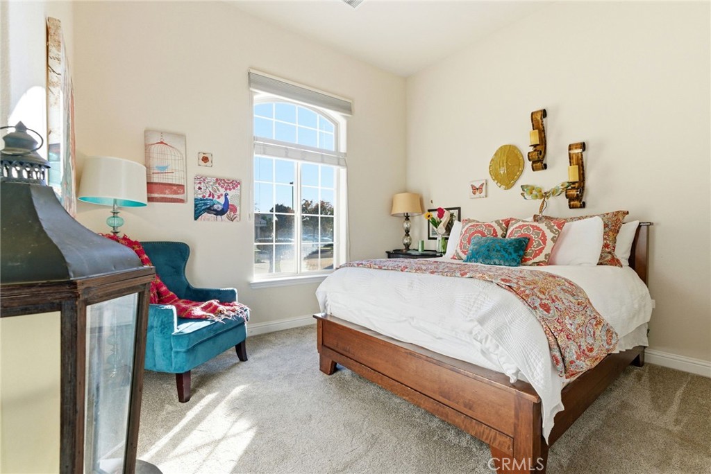 170 W Pioneer Way, Hanford, CA 93230