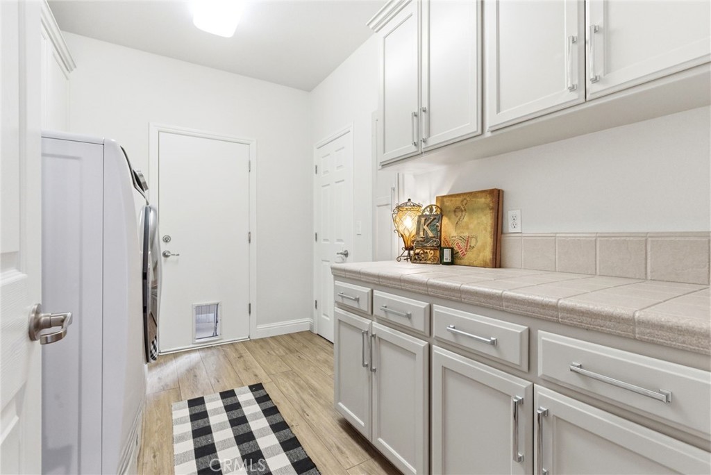 170 W Pioneer Way, Hanford, CA 93230