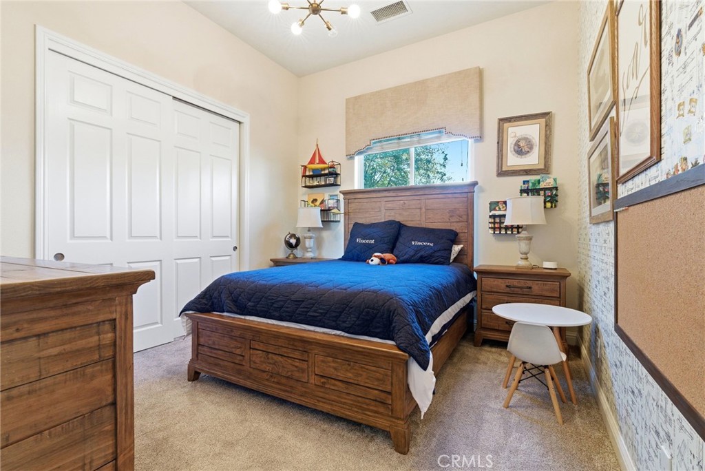 170 W Pioneer Way, Hanford, CA 93230