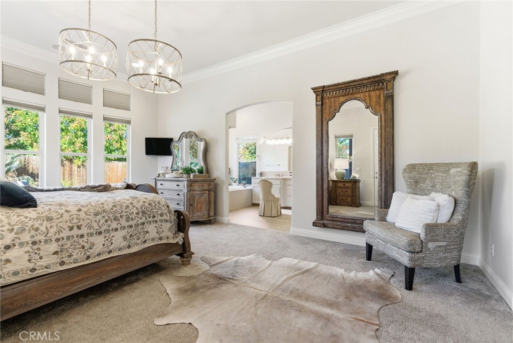 170 W Pioneer Way, Hanford, CA 93230