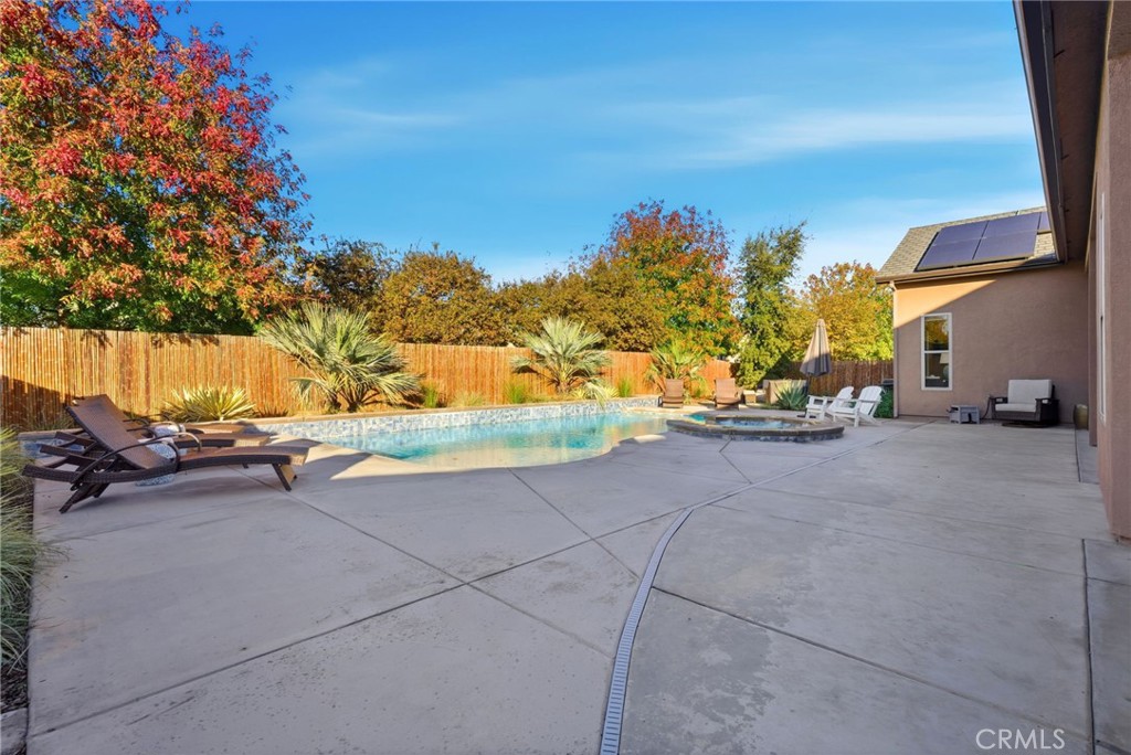 170 W Pioneer Way, Hanford, CA 93230