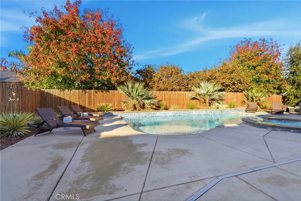 170 W Pioneer Way, Hanford, CA 93230