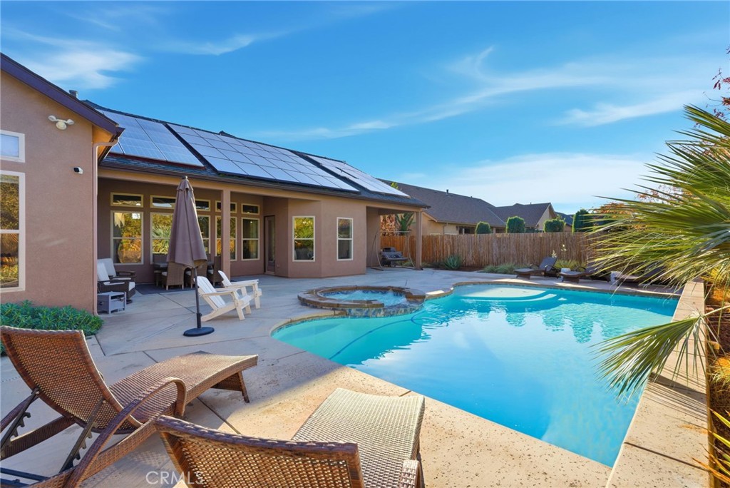 170 W Pioneer Way, Hanford, CA 93230