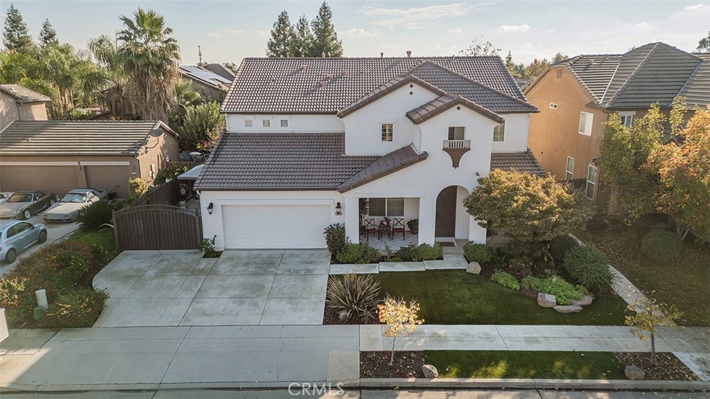 3046 Indianapolis, Clovis, CA 93619