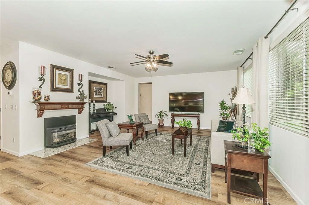 3046 Indianapolis, Clovis, CA 93619