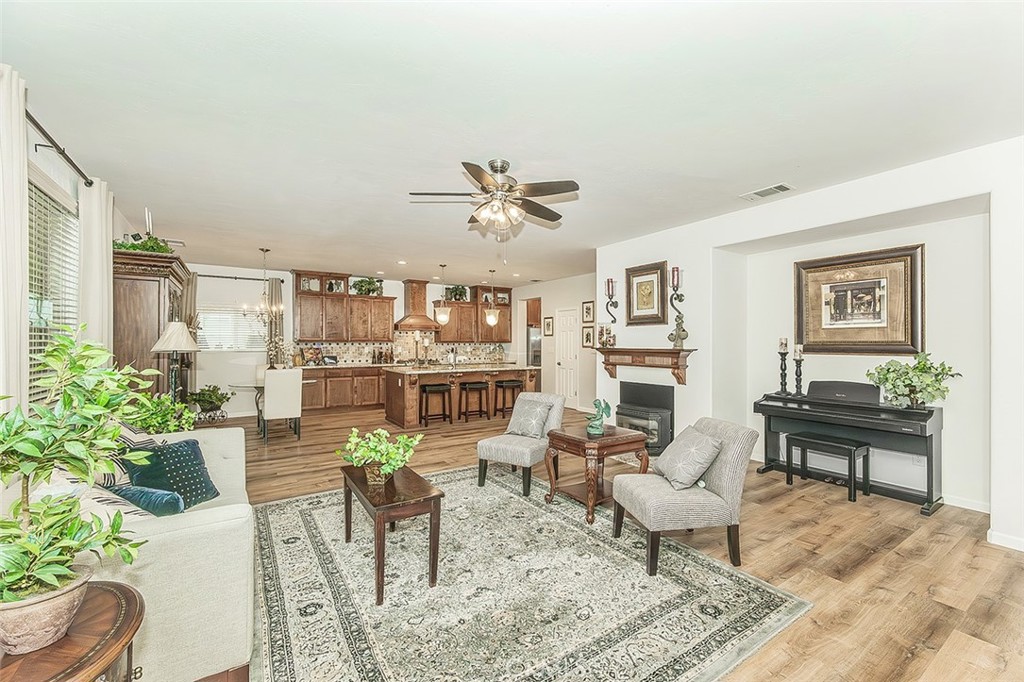 3046 Indianapolis, Clovis, CA 93619