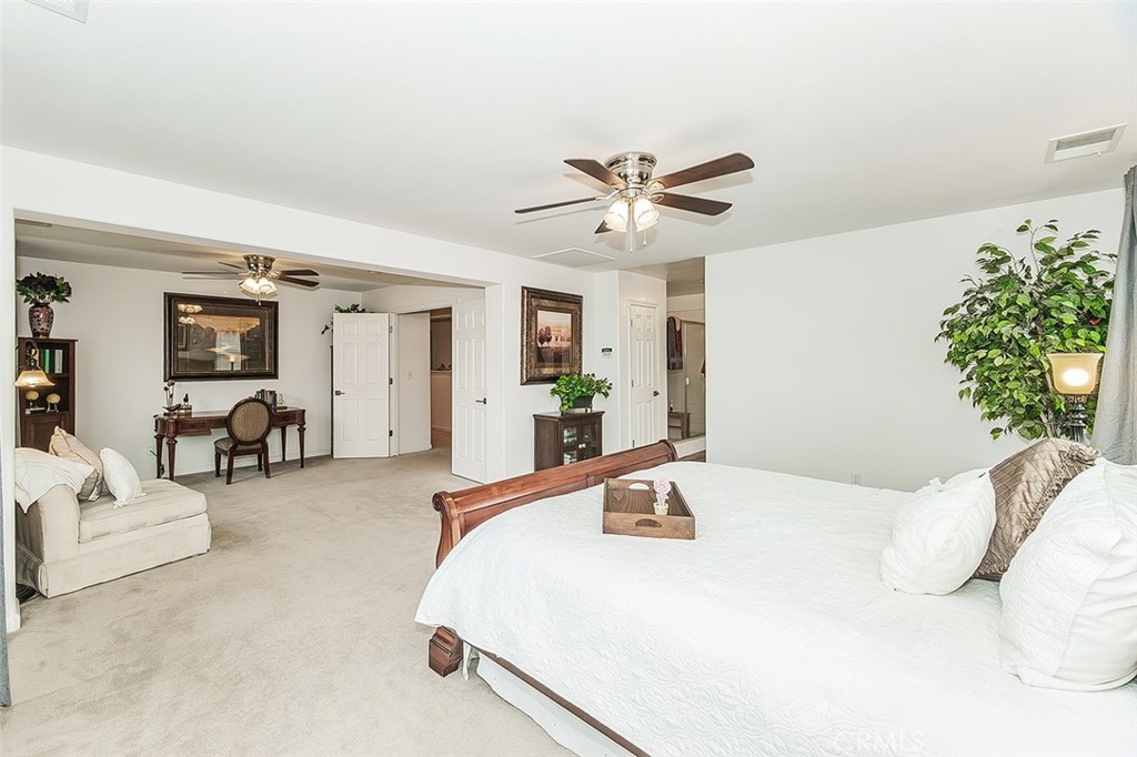 3046 Indianapolis, Clovis, CA 93619