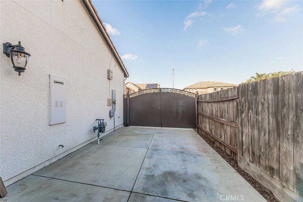 3046 Indianapolis, Clovis, CA 93619
