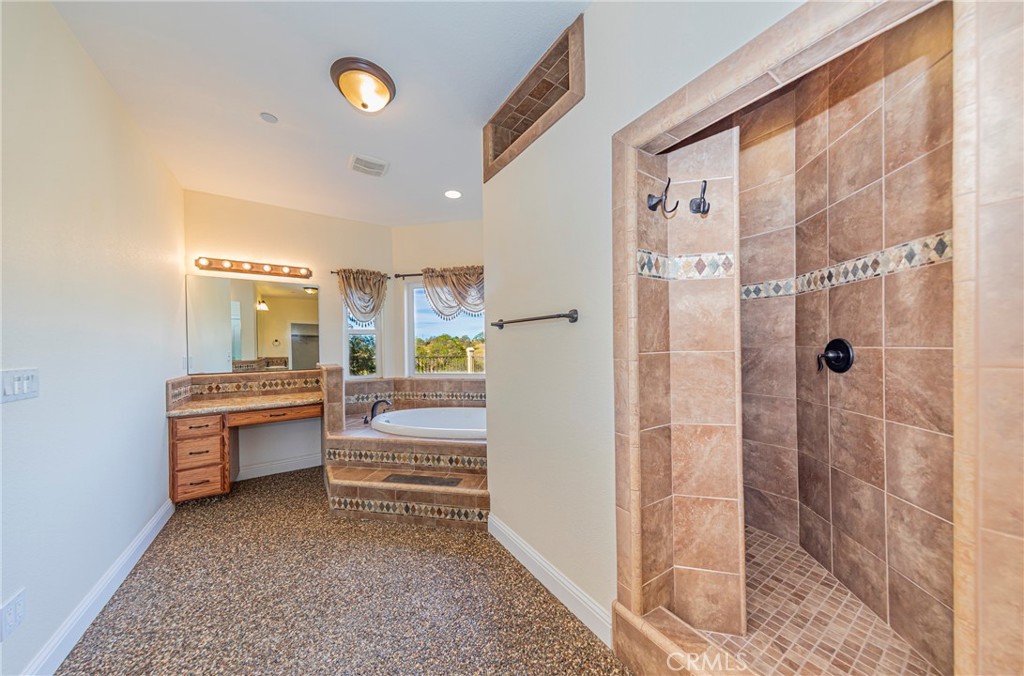 33099 Road 800, Raymond, CA 93653