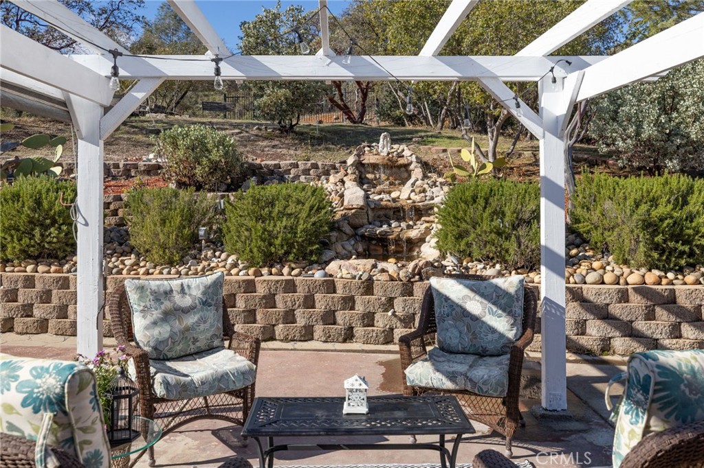 30301 E Longview Ln, Coarsegold, CA 93614