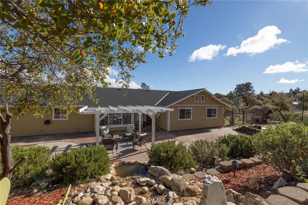 30301 E Longview Ln, Coarsegold, CA 93614