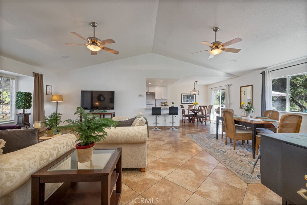 30301 E Longview Ln, Coarsegold, CA 93614