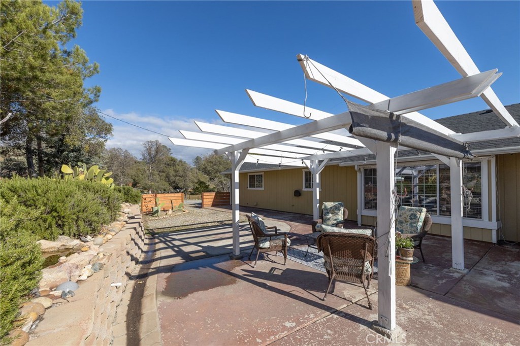 30301 E Longview Ln, Coarsegold, CA 93614