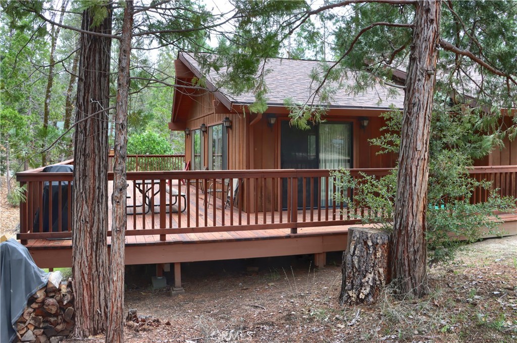8041 Chilnualna Falls, Wawona, CA 95389