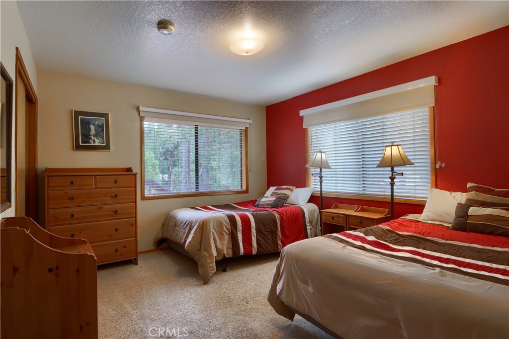 8041 Chilnualna Falls, Wawona, CA 95389