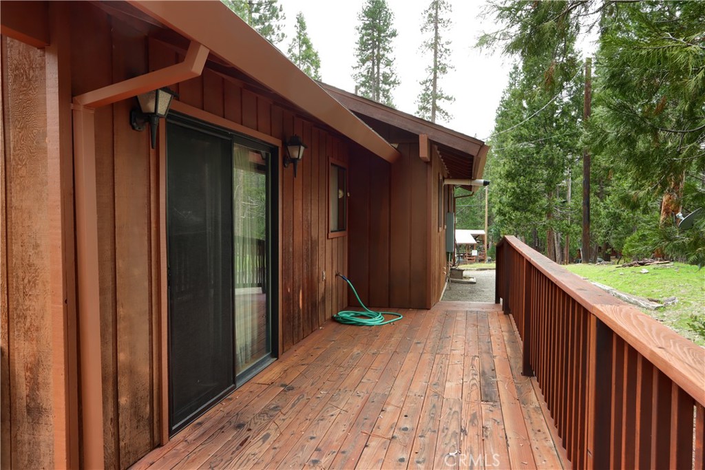 8041 Chilnualna Falls, Wawona, CA 95389