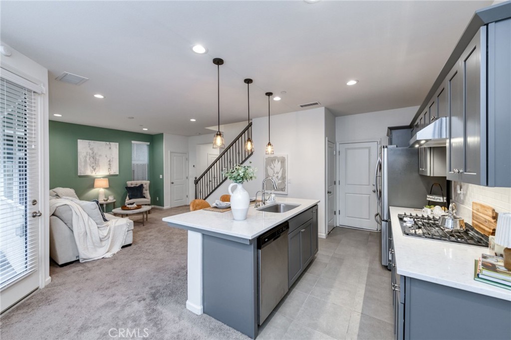 116 S Aria Ave, Madera, CA 93636