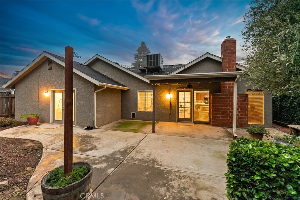 304 E Omaha Ave, Fresno, CA 93720