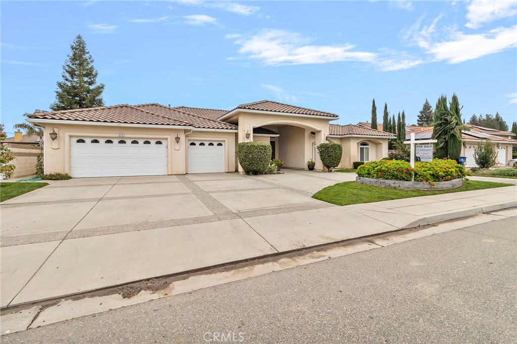 3255 Hollow, Madera, CA 93637