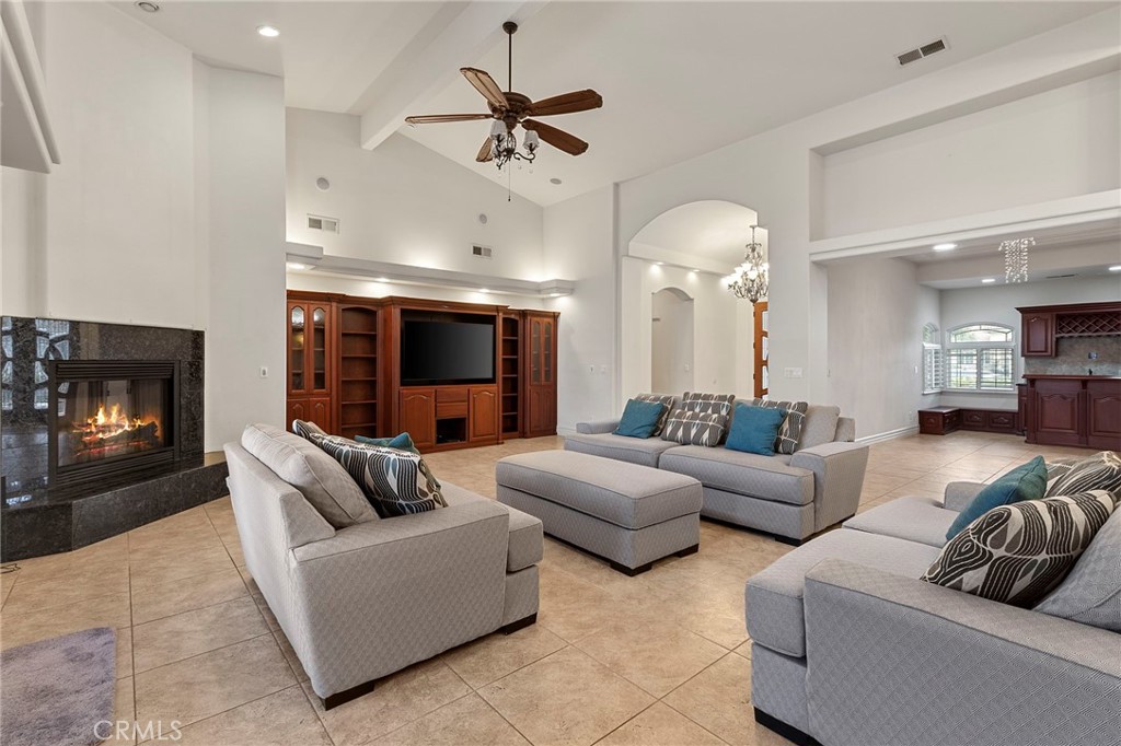 3255 Hollow, Madera, CA 93637