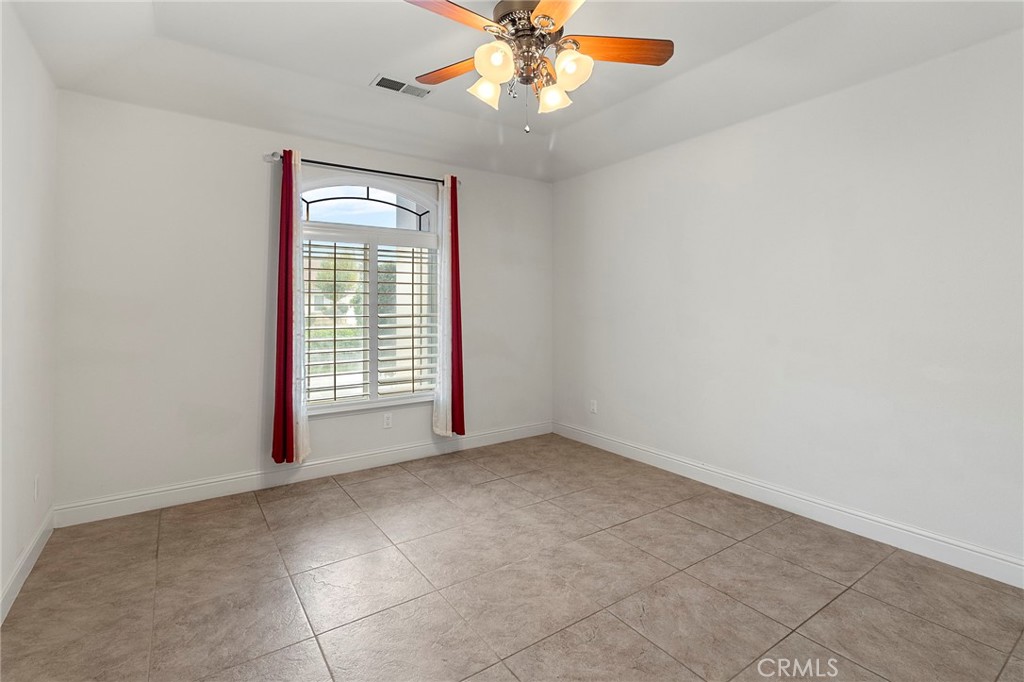 3255 Hollow, Madera, CA 93637