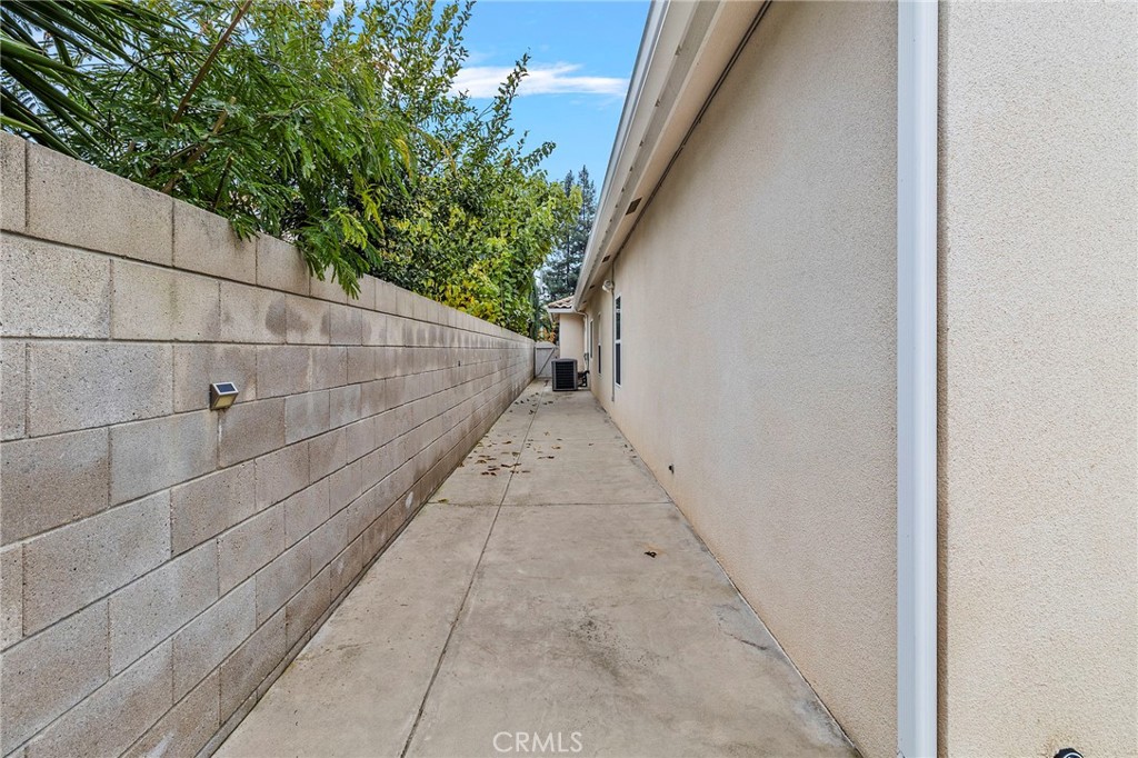 3255 Hollow, Madera, CA 93637