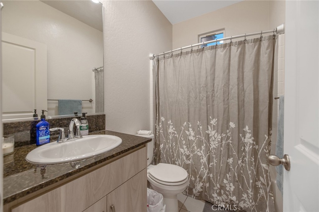 3433 W Milan, Visalia, CA 93277