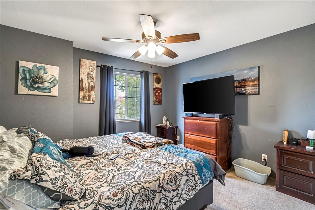 2372 Ironwood, Madera, CA 93637