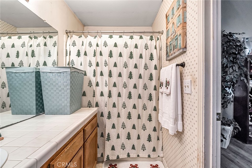 2372 Ironwood, Madera, CA 93637