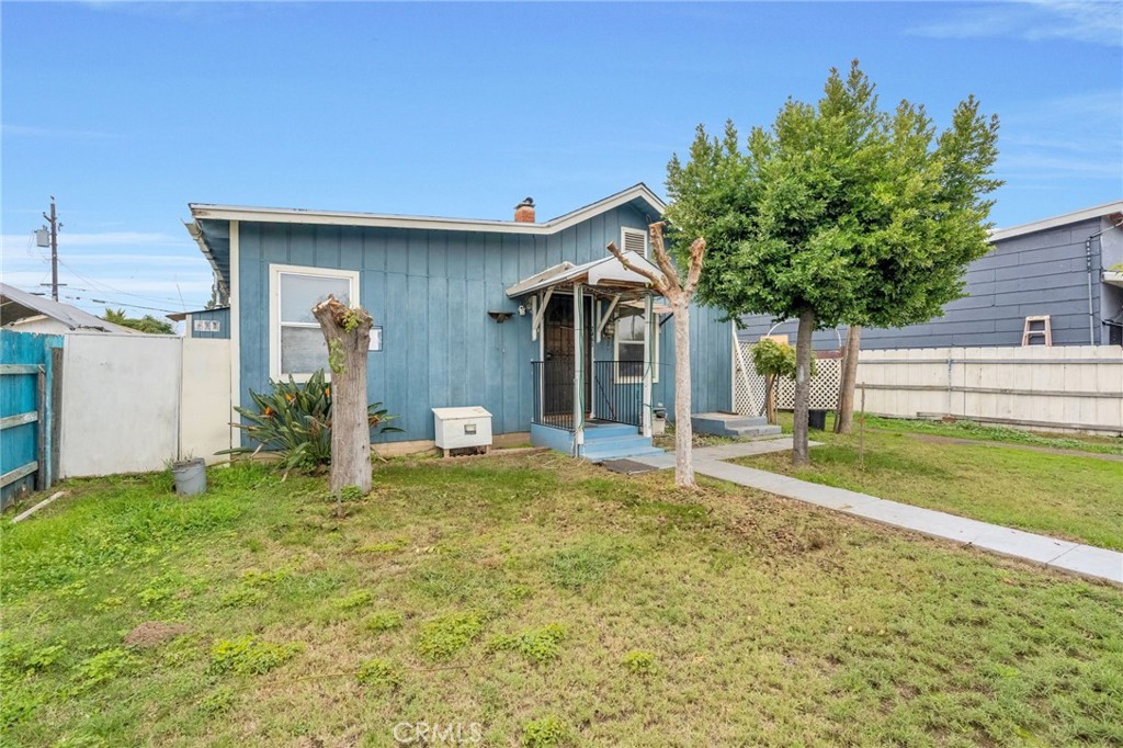 2463 Thompson, Selma, CA 93662