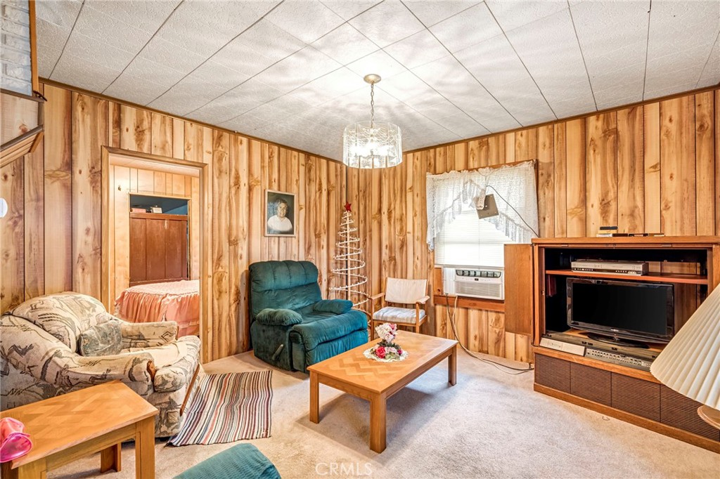 2463 Thompson, Selma, CA 93662