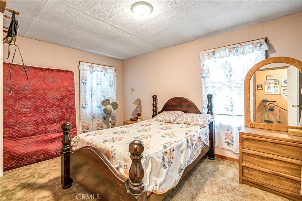 2463 Thompson, Selma, CA 93662