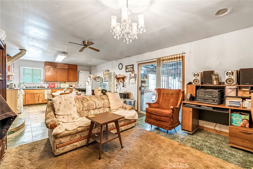 2463 Thompson, Selma, CA 93662