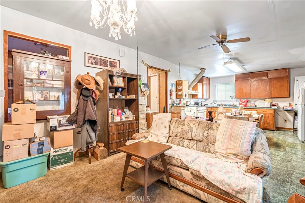 2463 Thompson, Selma, CA 93662