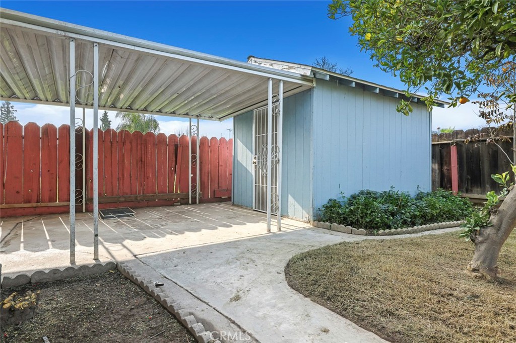 6513 N Anna, Fresno, CA 93710