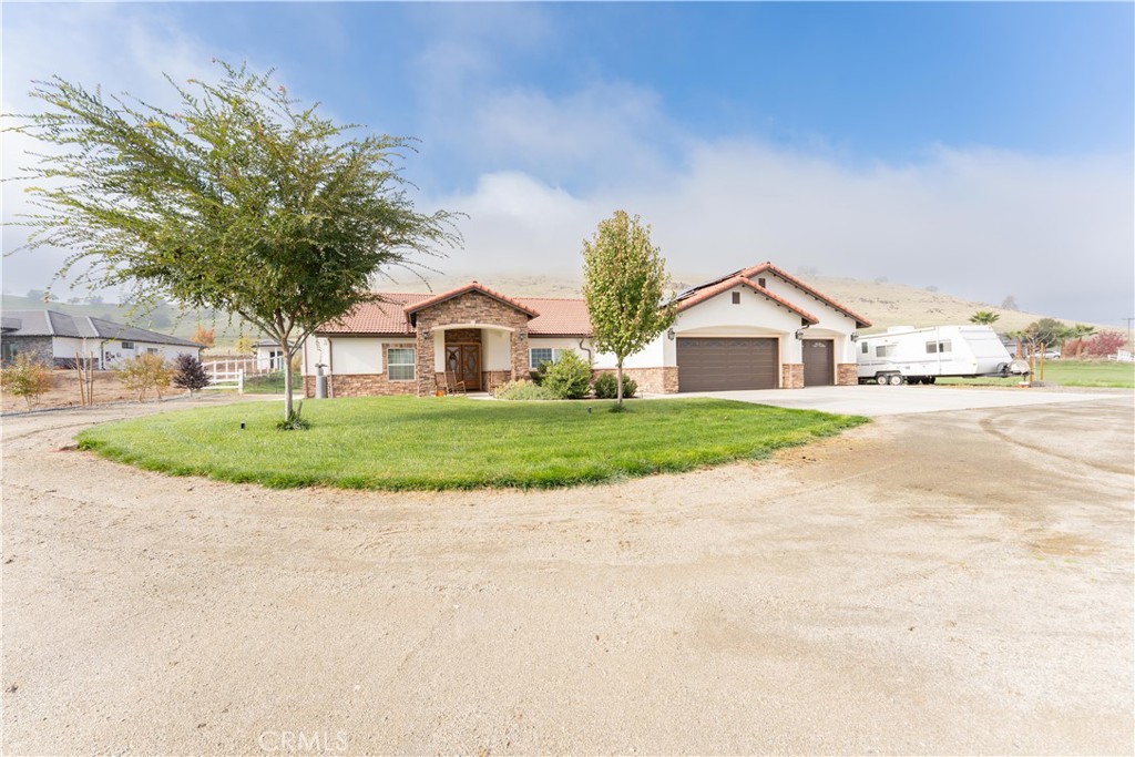 16605 Deer Creek Dr, Springville, CA 93265