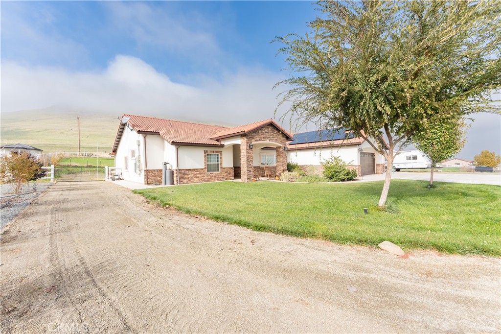 16605 Deer Creek Dr, Springville, CA 93265