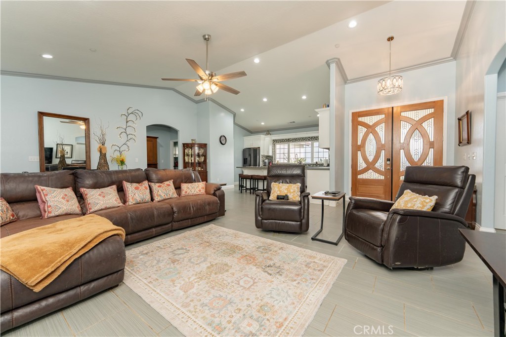 16605 Deer Creek Dr, Springville, CA 93265