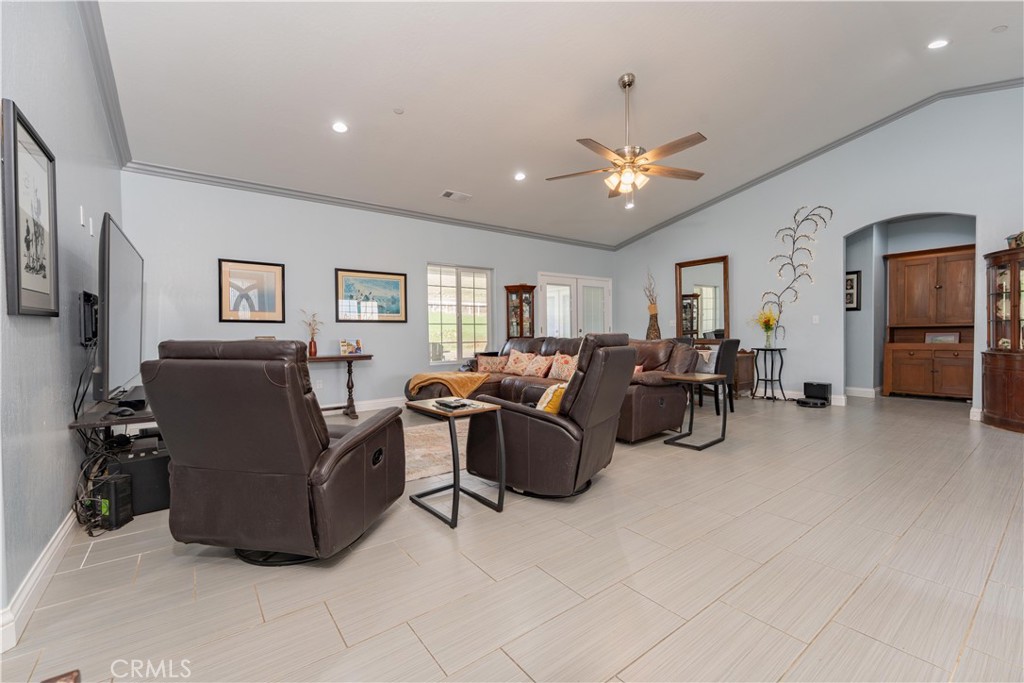 16605 Deer Creek Dr, Springville, CA 93265