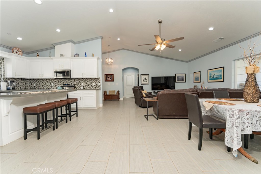 16605 Deer Creek Dr, Springville, CA 93265