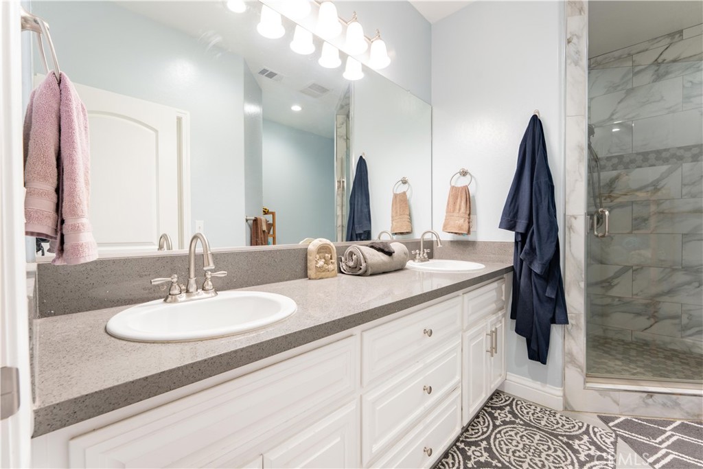 16605 Deer Creek Dr, Springville, CA 93265