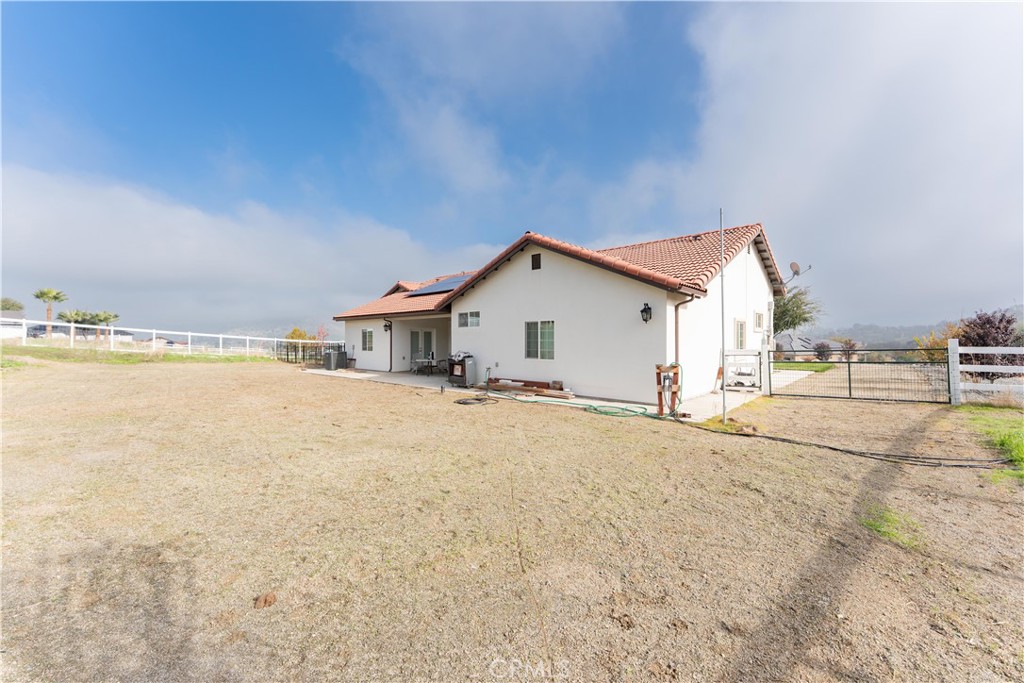 16605 Deer Creek Dr, Springville, CA 93265