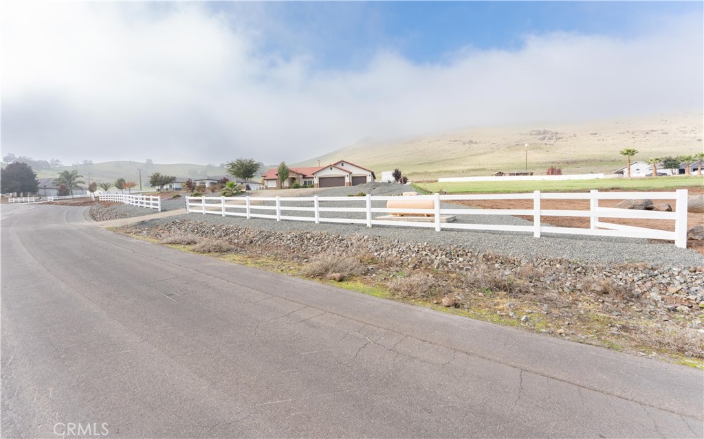 16605 Deer Creek Dr, Springville, CA 93265