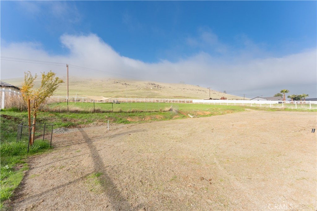 16605 Deer Creek Dr, Springville, CA 93265