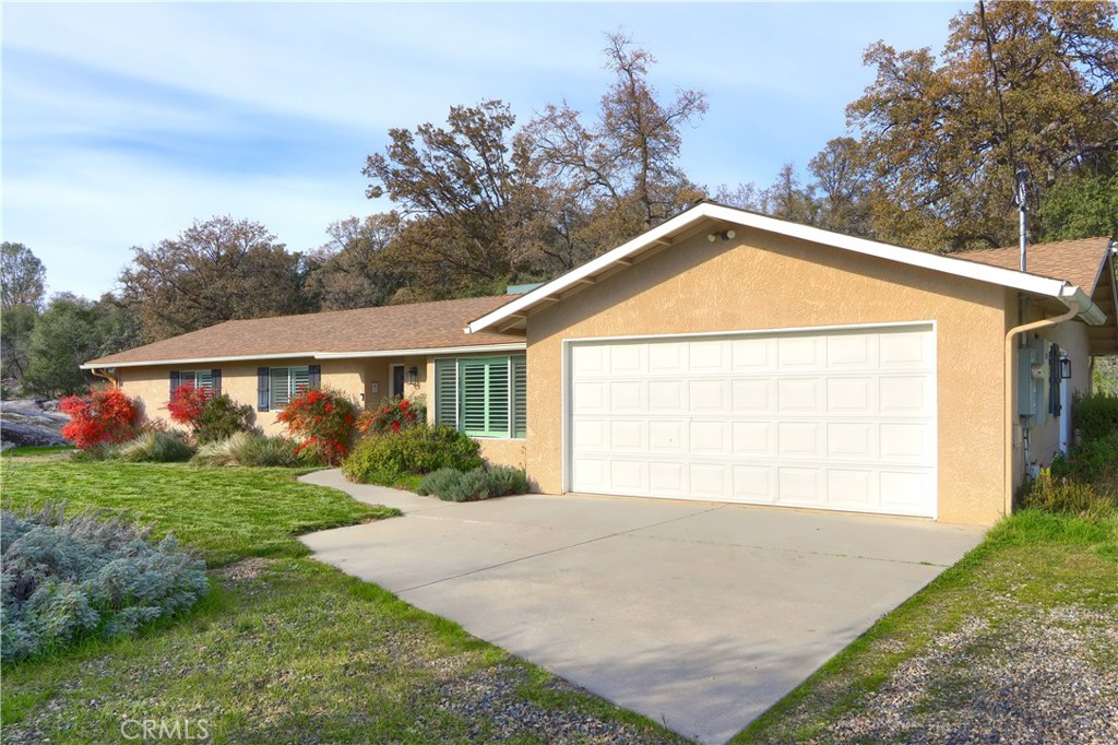 40740 Road 425A, Oakhurst, CA 93644