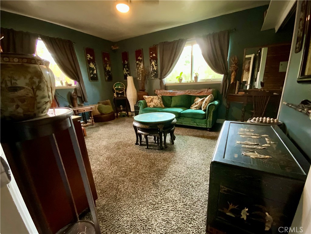 48833 Rock Point Rd, Oakhurst, CA 93644