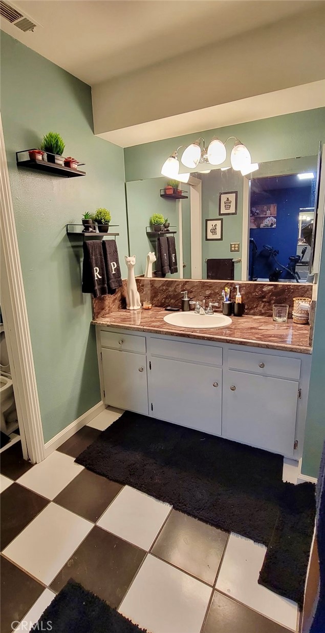 48833 Rock Point Rd, Oakhurst, CA 93644