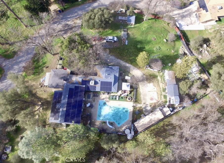 48833 Rock Point Rd, Oakhurst, CA 93644